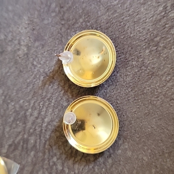 ๐
บ3/$30 VTG Estate Metal Circle Marble Enamel Post Barbie Earrings - Picture 4 of 5